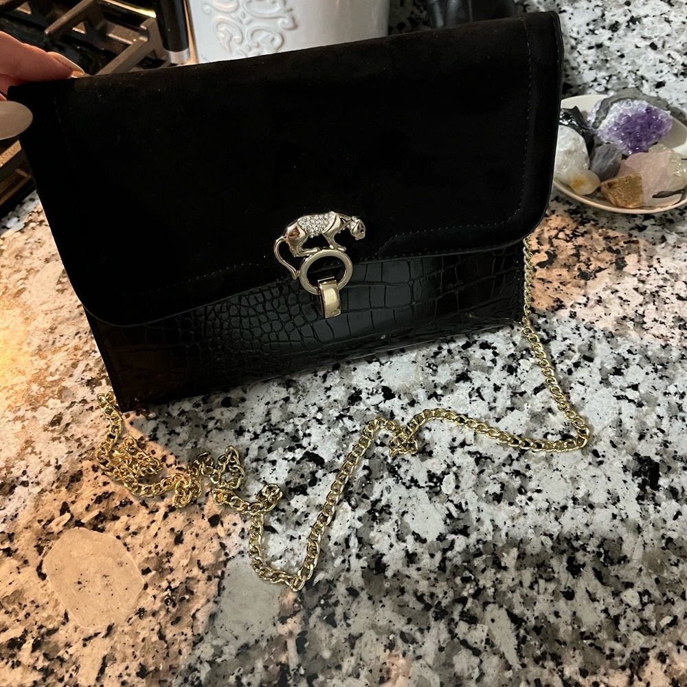 Crossbody - Picture 3 of 4